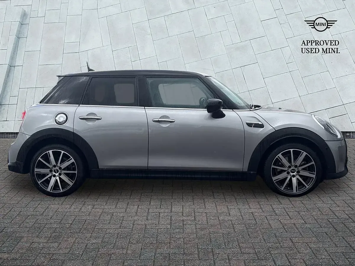 Used Mini Cooper S Comfort 178 HP (130 kW) 2024 Silver Hatchback
