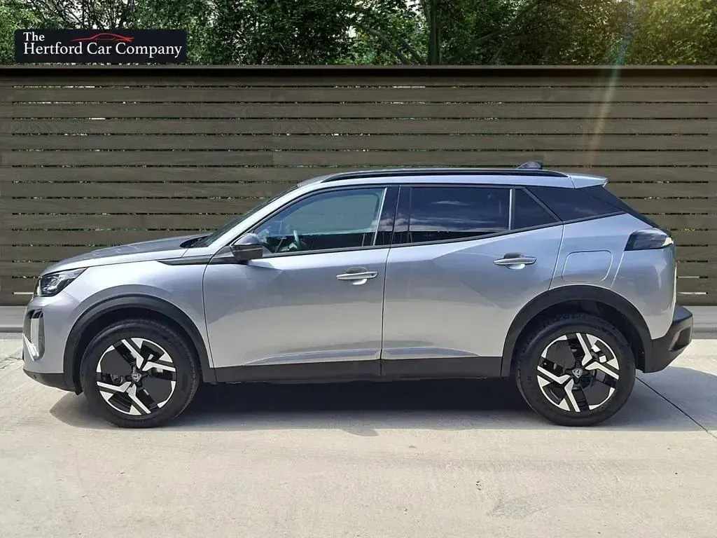 Used Peugeot 2008 Allure 130 HP (95 kW) 2024 SUV