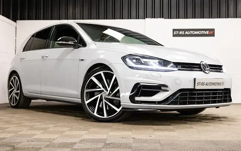 Used VW Golf VII R 300 HP (220 kW) 2020 Hatchback