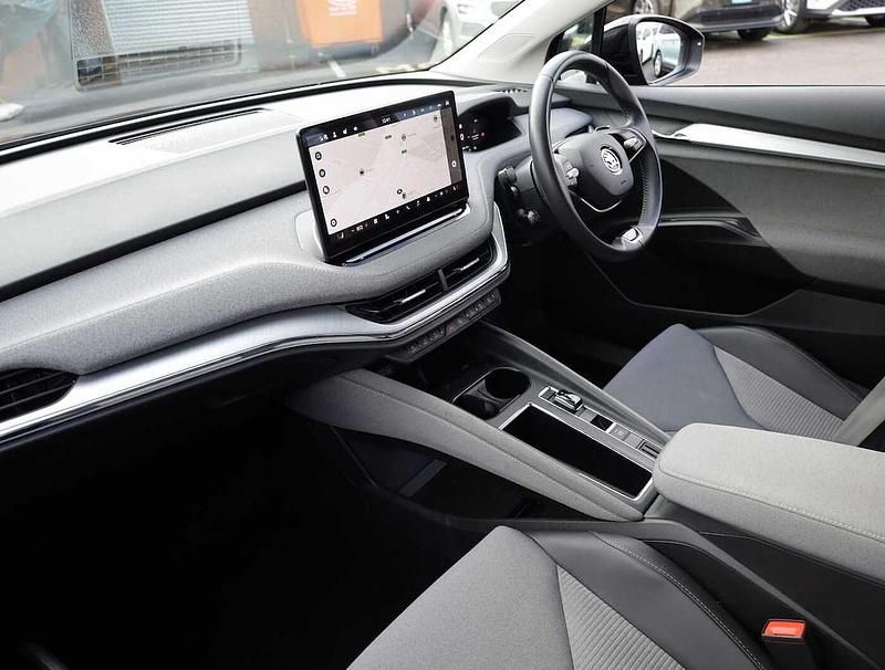 Used Skoda Enyaq iV 125 kW (170 HP) 2024 Black magic pearl effect SUV