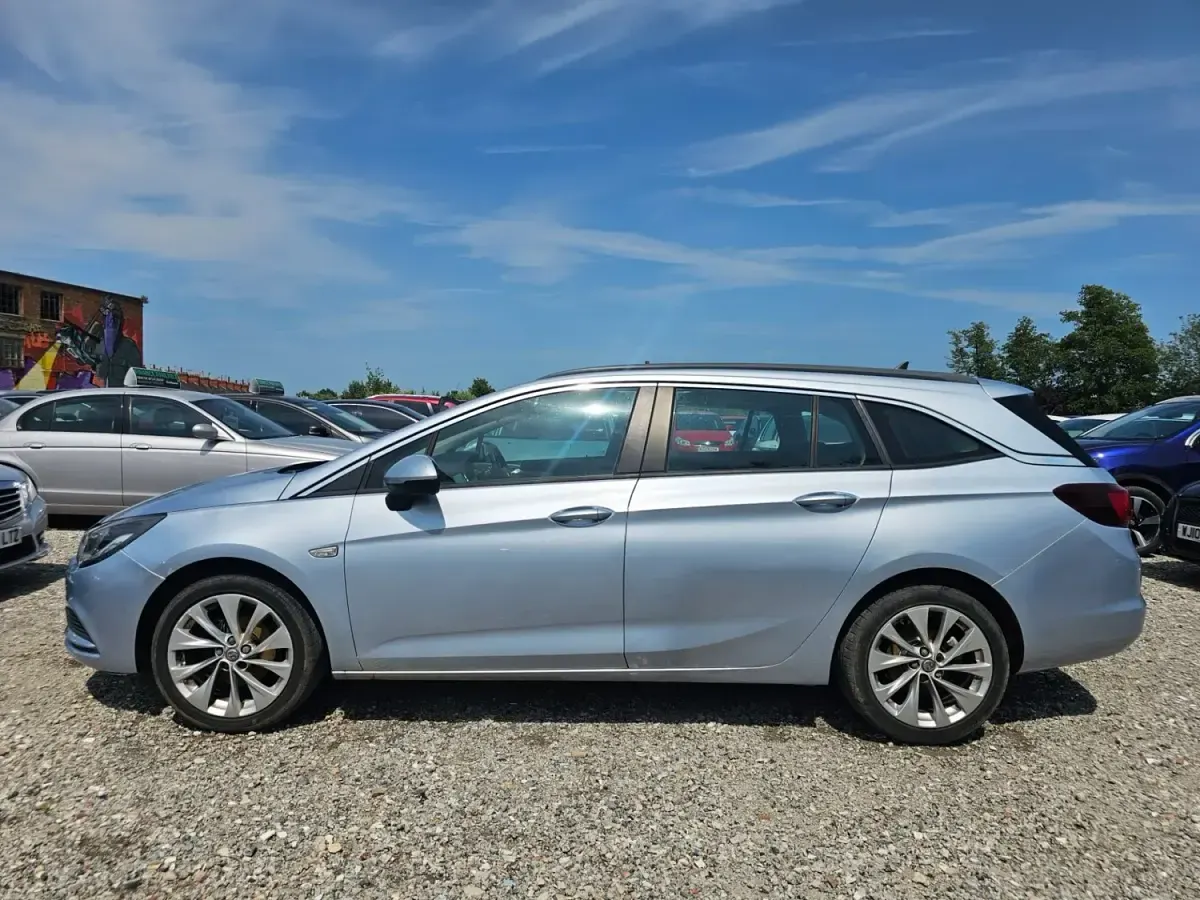 Used Vauxhall Astra 2017 Silver Estate