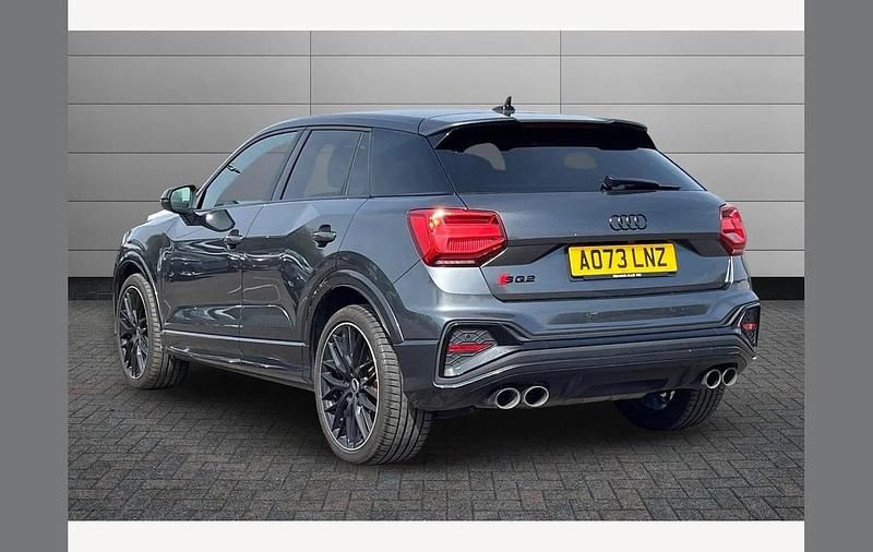 Używany Audi SQ2 Black Edition 300 KM (220 kW) 2023 Szary SUV