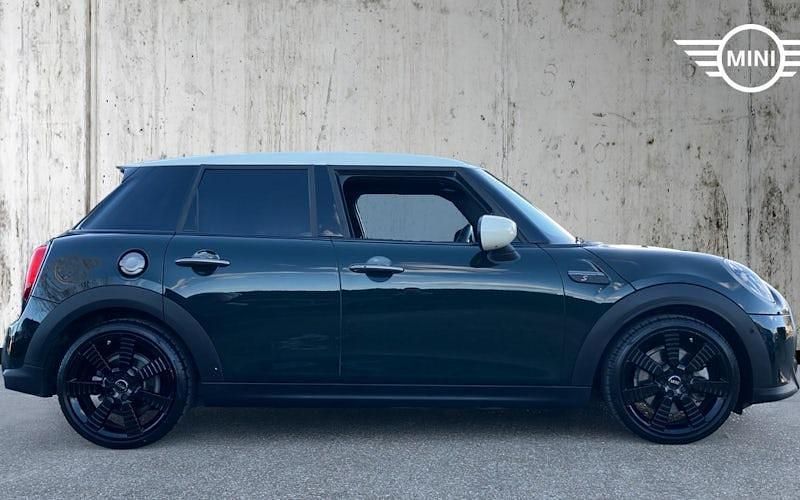 Used Mini Cooper S Hatch 178 HP (130 kW) 2022 Rebel green Hatchback