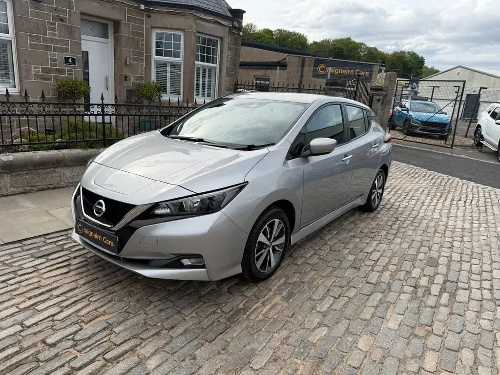 Used Nissan Leaf Acenta 110 kW (150 HP) 2022 Silver Hatchback