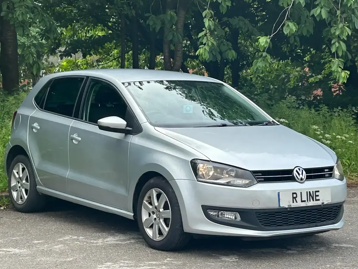 Used VW Polo Match 60 HP (44 kW) 2012 Silver Hatchback