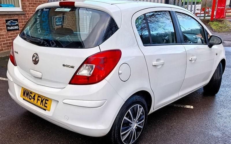 Used Vauxhall Corsa Design Edition 75 HP (55 kW) 2014 Hatchback