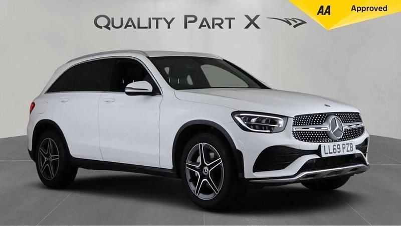 White Used 2019 Mercedes GLC300 AMG line Estate | £20,080 (Super price) - Image 1/4