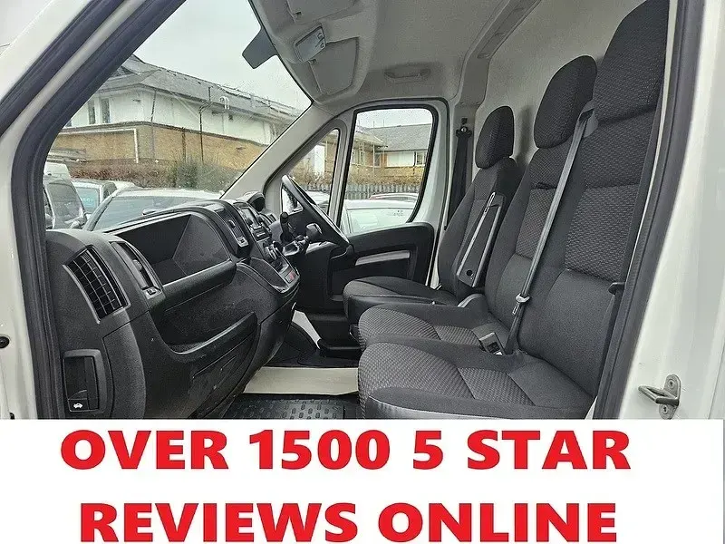 Begagnad Citroën Relay 140 HK (102 kW) 2023 Vit Van