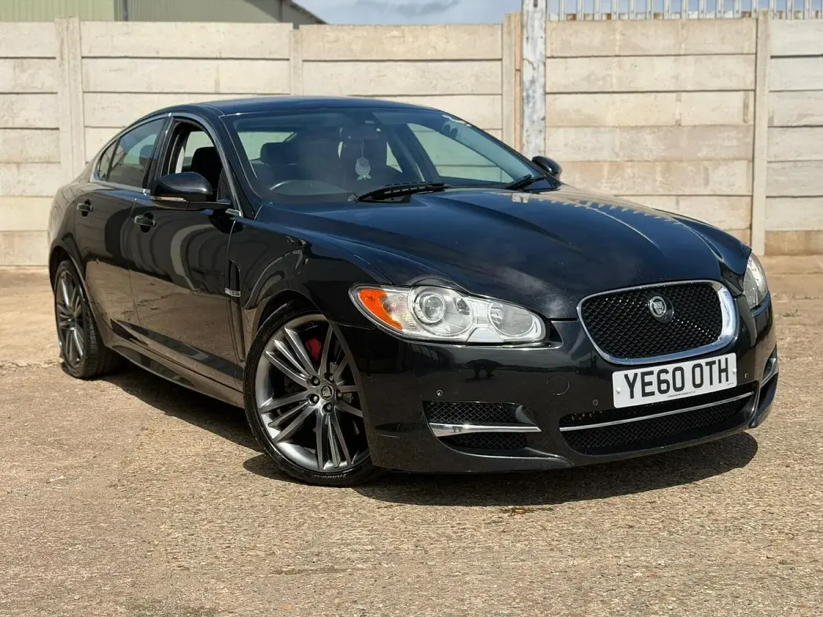 Usado Jaguar XF Portfolio 275 HP (202 kW) 2011 Preto Sedan