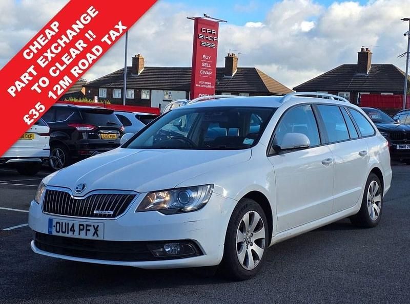 White Used 2014 Skoda Superb GreenLine Estate | £3,250 (Fair price) - Image 1/4