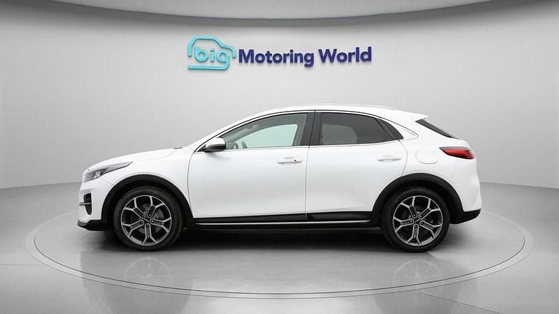 Used Kia XCeed 158 HP (116 kW) 2022 White SUV