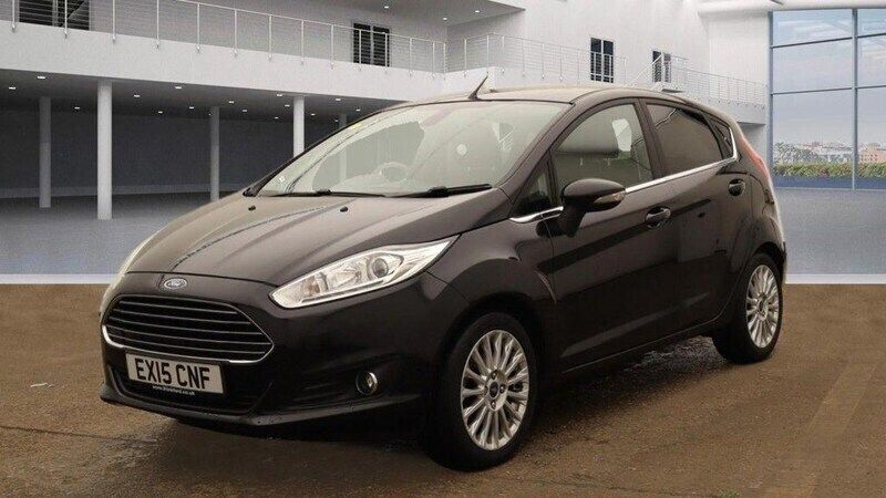 Black Used 2015 Ford Fiesta Titanium Hatchback | £8,395 (Fair price) - Image 1/4