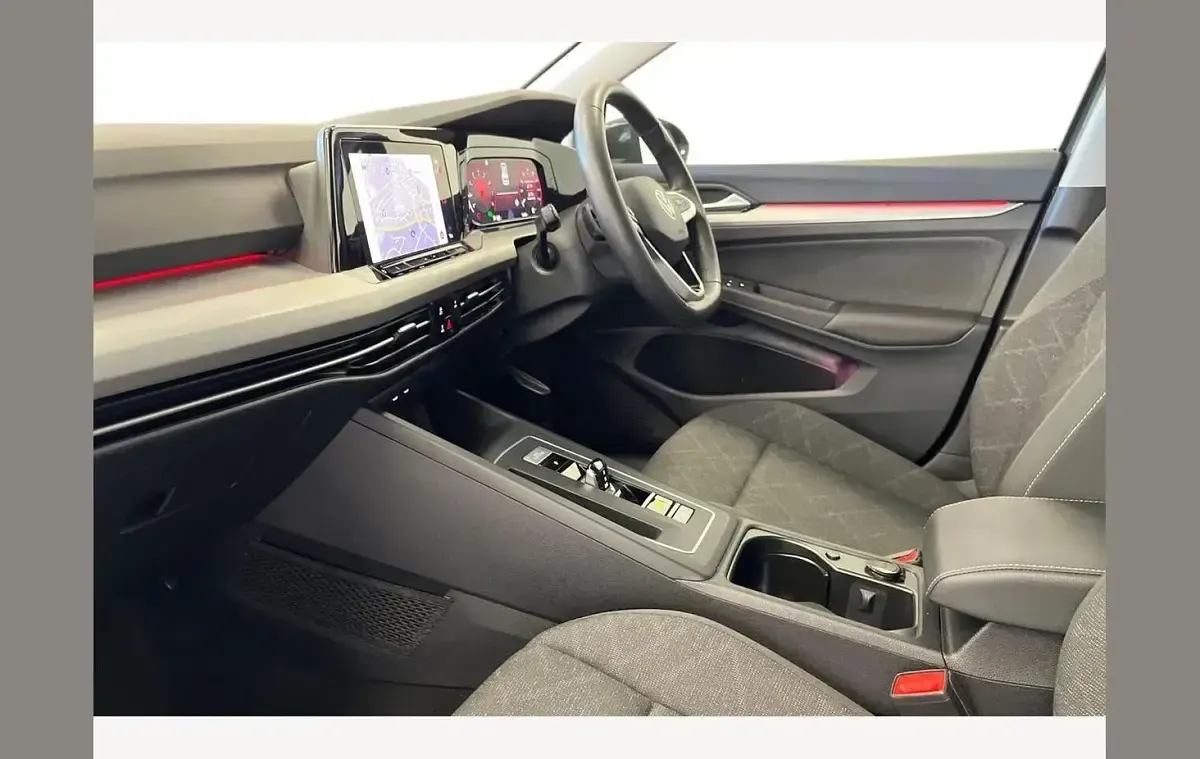 Used VW Golf VIII Life 110 HP (80 kW) 2024 Grey Hatchback