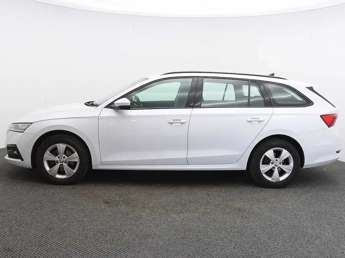 Used Skoda Octavia SE Technology 150 HP (110 kW) 2024 White Estate