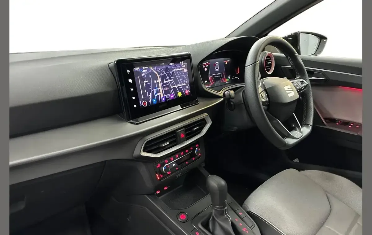 Novo Seat Ibiza FR First Edition 115 HP (84 kW) 2026 Cinzento Citadino