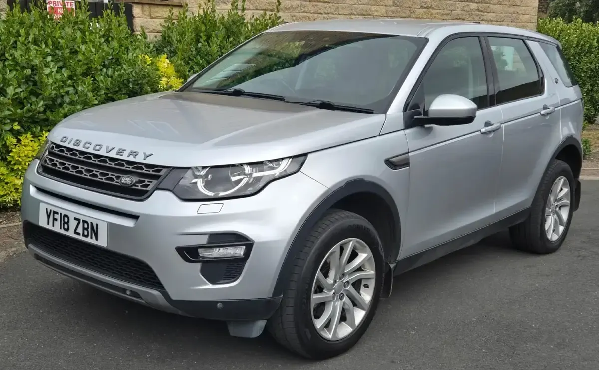 Used Land Rover Discovery 5 SE 2018 Silver SUV