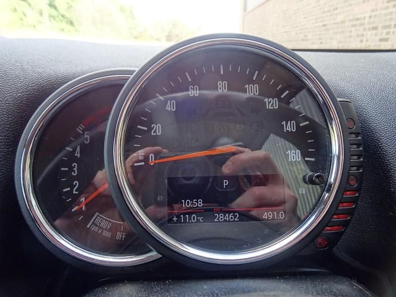 Used Mini Cooper D 150 HP (110 kW) 2017 White Hatchback