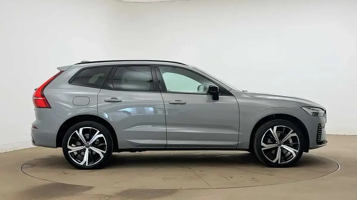 Used Volvo XC60 Ultra 449 HP (330 kW) 2025 Grey SUV