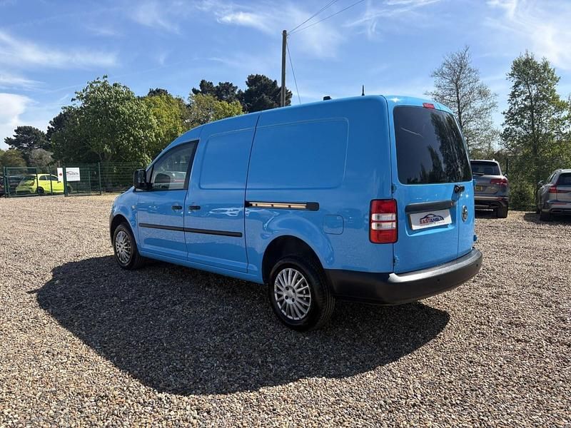 Used VW Caddy 102 HP (75 kW) 2011 Blue MPV