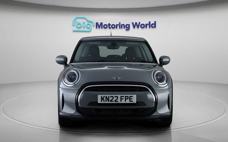 Used Mini ONE Classic 102 HP (75 kW) 2022 Hatchback
