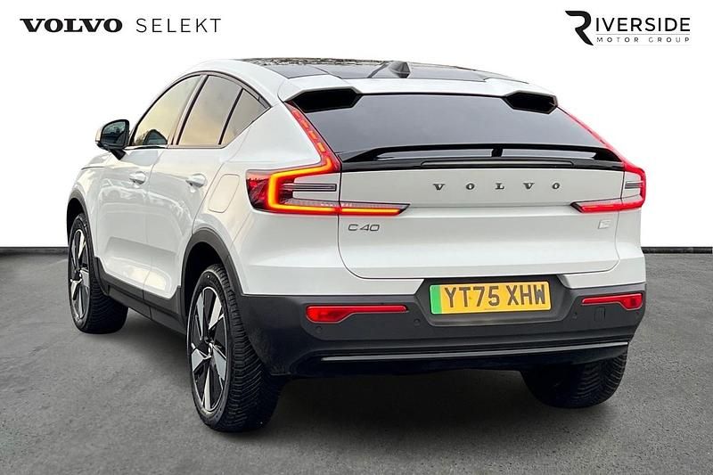 Used Volvo EC40 Plus 300 kW (408 HP) 2024 Crystal white SUV