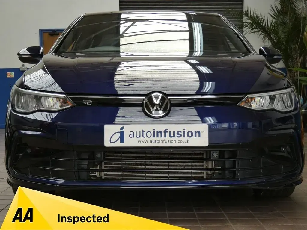 Used VW Golf VIII R-line 150 HP (110 kW) 2022 Blue Hatchback