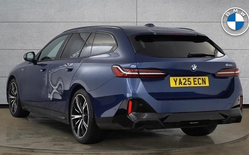 Used BMW 520 M Sport 208 HP (152 kW) 2025 Blue Estate