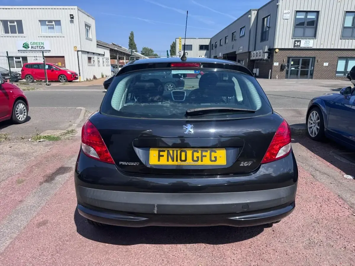 Used Peugeot 207 73 HP (53 kW) 2010 Black Hatchback