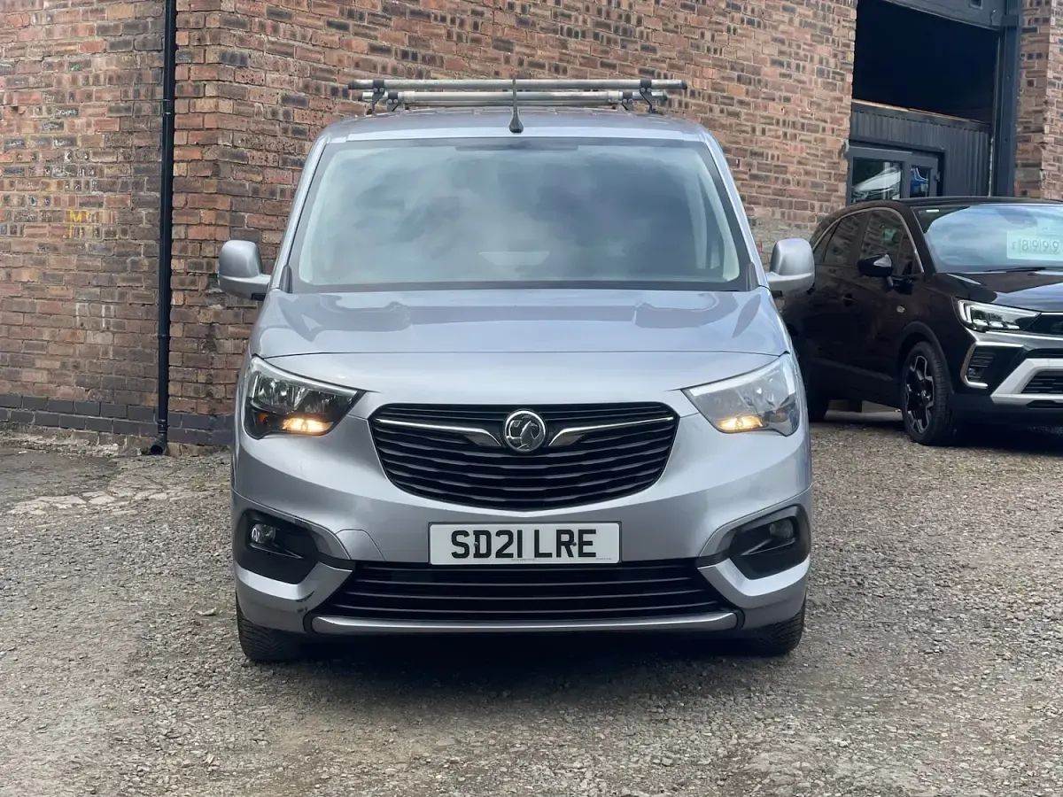 Used Vauxhall Combo Sportive 100 HP (73 kW) 2021 Grey MPV