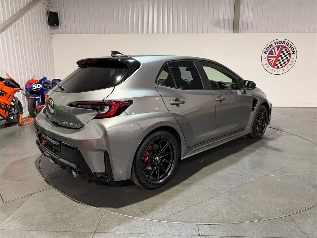 New Toyota Corolla 300 HP (220 kW) 2025 Precious metal Hatchback