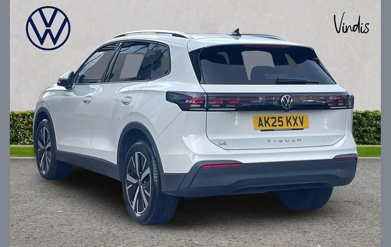 Second-hand VW Tiguan Match 150 CP (110 kW) 2025 Alb SUV
