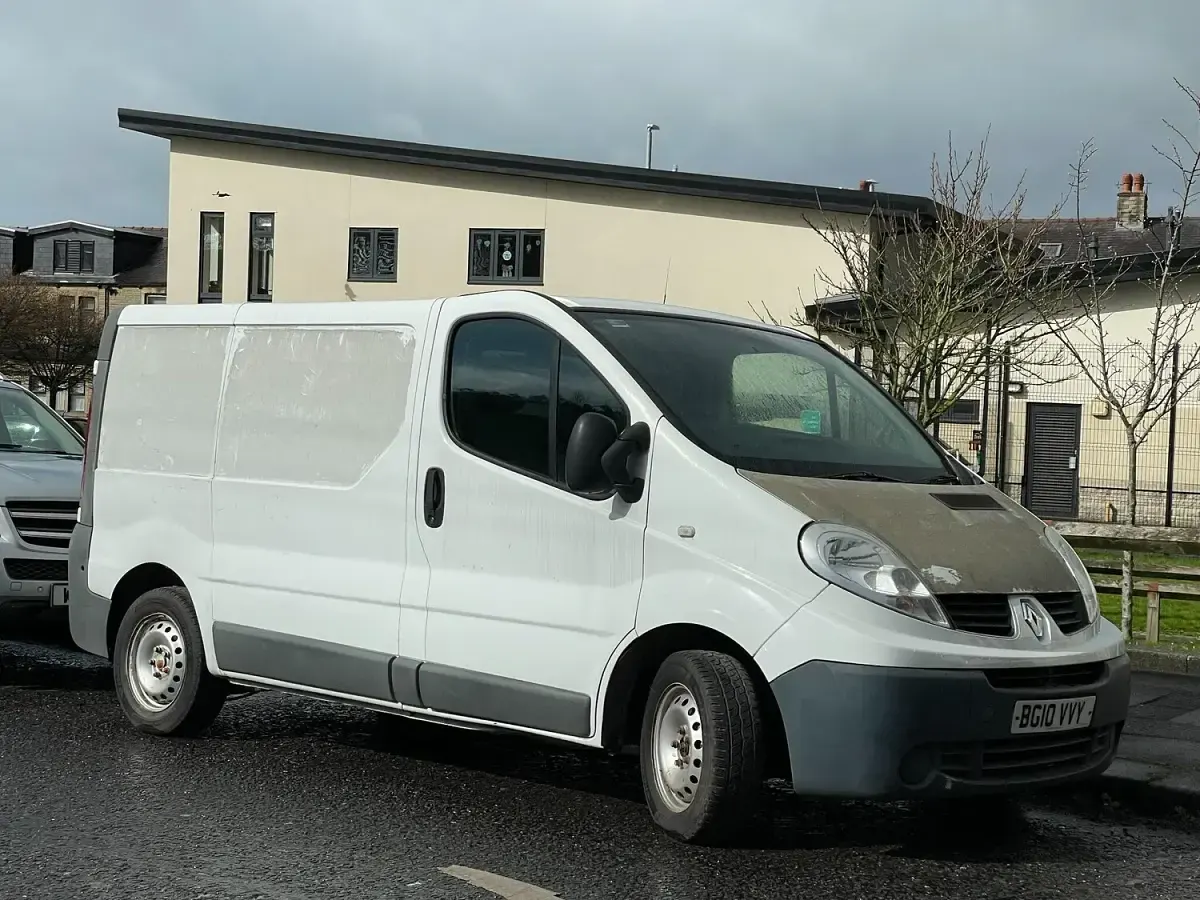 Used Renault Trafic 115 HP (84 kW) 2010 White MPV
