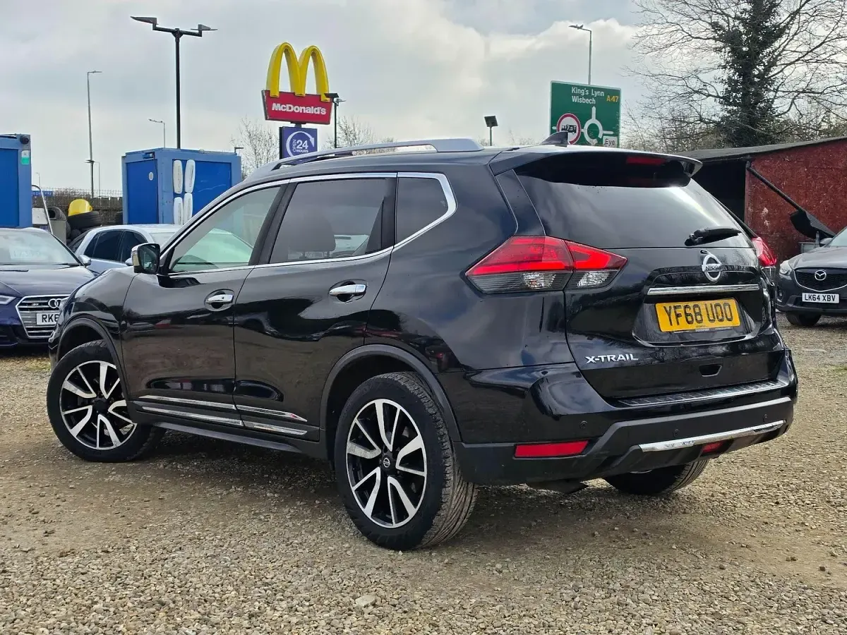 Used Nissan X-Trail Tekna 163 HP (119 kW) 2018 Black SUV