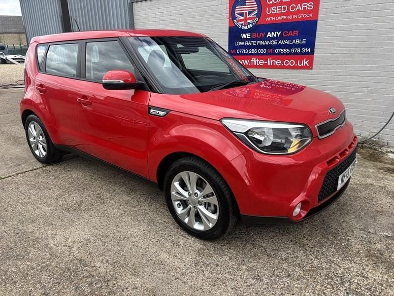 Red Used 2015 Kia Soul SUV | £5,495 (Fair price) - Image 1/4