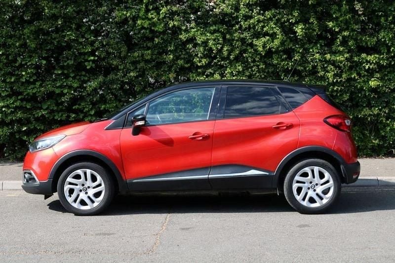 Second-hand Renault Captur Dynamique 90 CP (66 kW) 2017 Roșu SUV