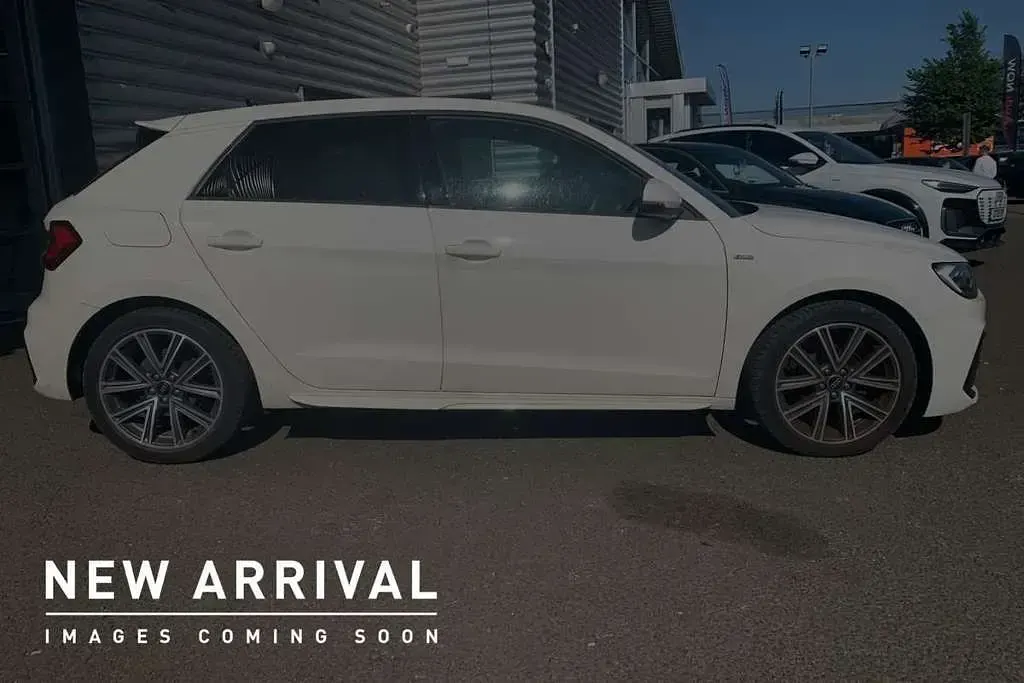 Used Audi A1 S-Line 94 HP (69 kW) 2024 White SUV