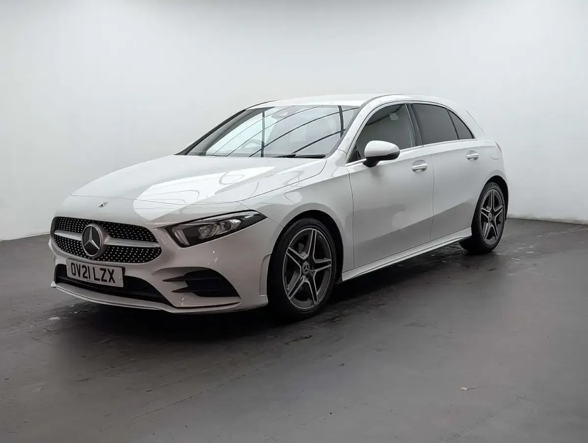 Used Mercedes A180 AMG line 136 HP (100 kW) 2021 White Hatchback