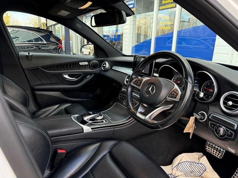 Used Mercedes C200 AMG line 136 HP (100 kW) 2016 White Sedan