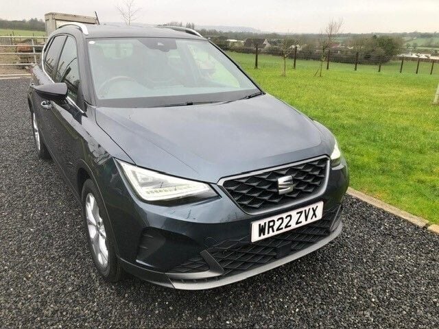 Grey Used 2022 Seat Arona FR SUV | £17,995 (Expensive) - Image 1/4
