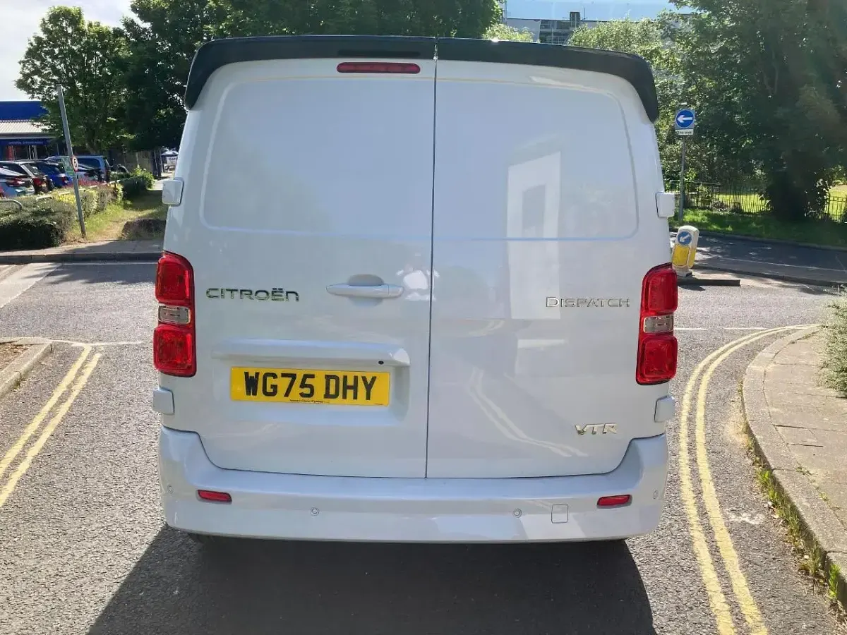 Used Citroën Dispatch VTR Sport 178 HP (130 kW) 2025 White MPV