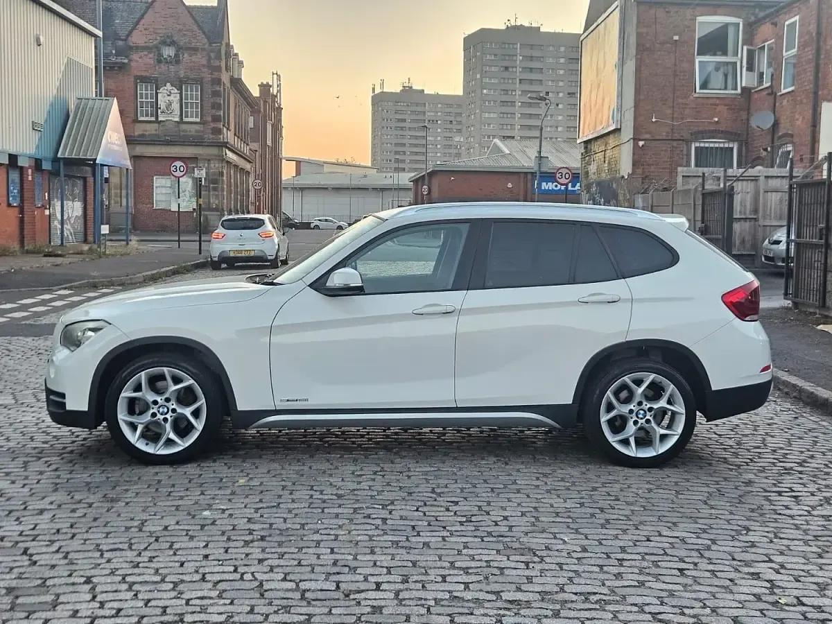 Used BMW X1 2013 Pearl white SUV