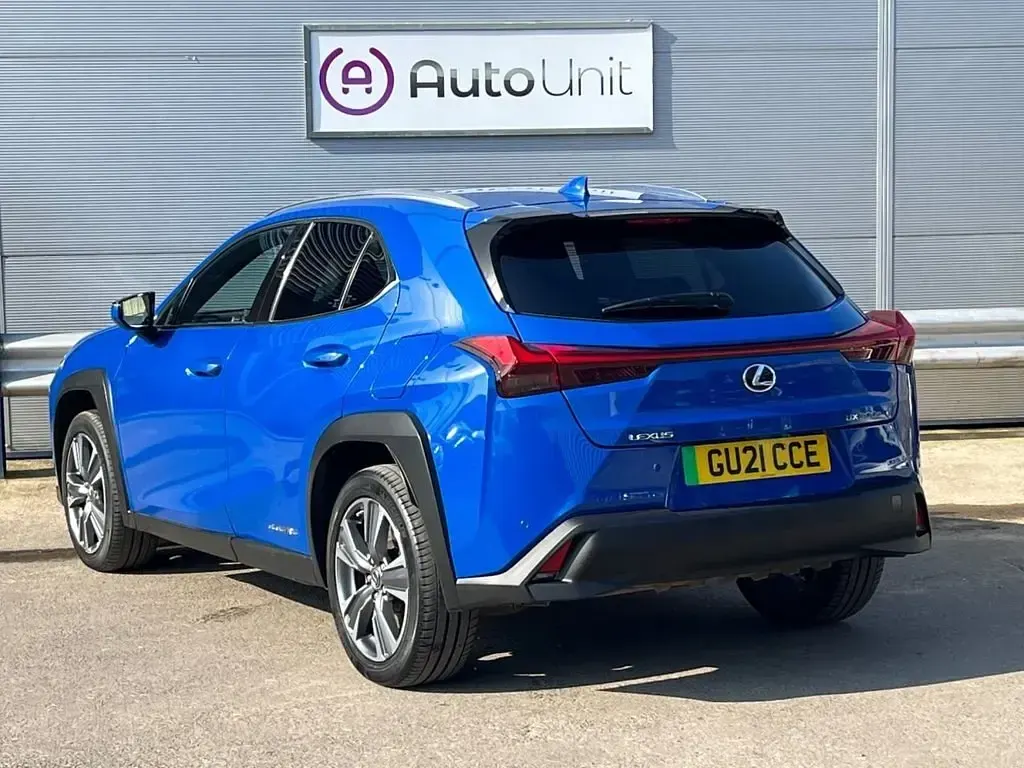 Usado Lexus UX 150 kW (204 HP) 2021 Azul SUV