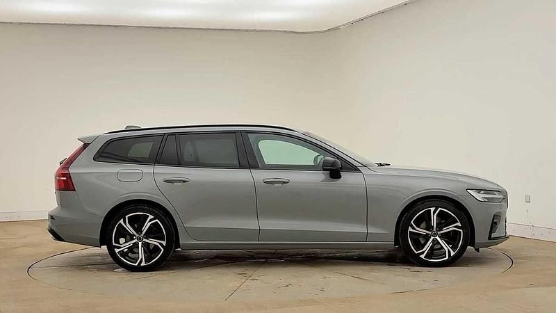 Usado Volvo V60 Plus 2025 Cinzento Carrinha