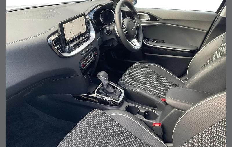 Used Kia XCeed 112 HP (82 kW) 2025 White SUV