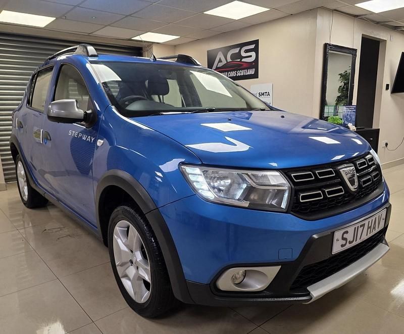 Blue Used 2017 Dacia Sandero Stepway Ambiance Hatchback | £5,495 (Fair price) - Image 1/4