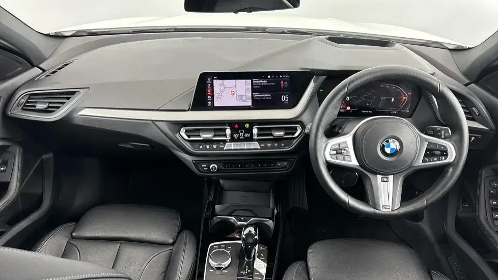 Used BMW 118 M Sport 134 HP (98 kW) 2021 White Hatchback