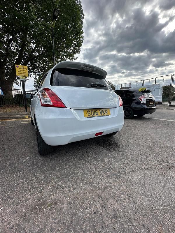 Used Suzuki Swift SZ-L 2016 White Hatchback