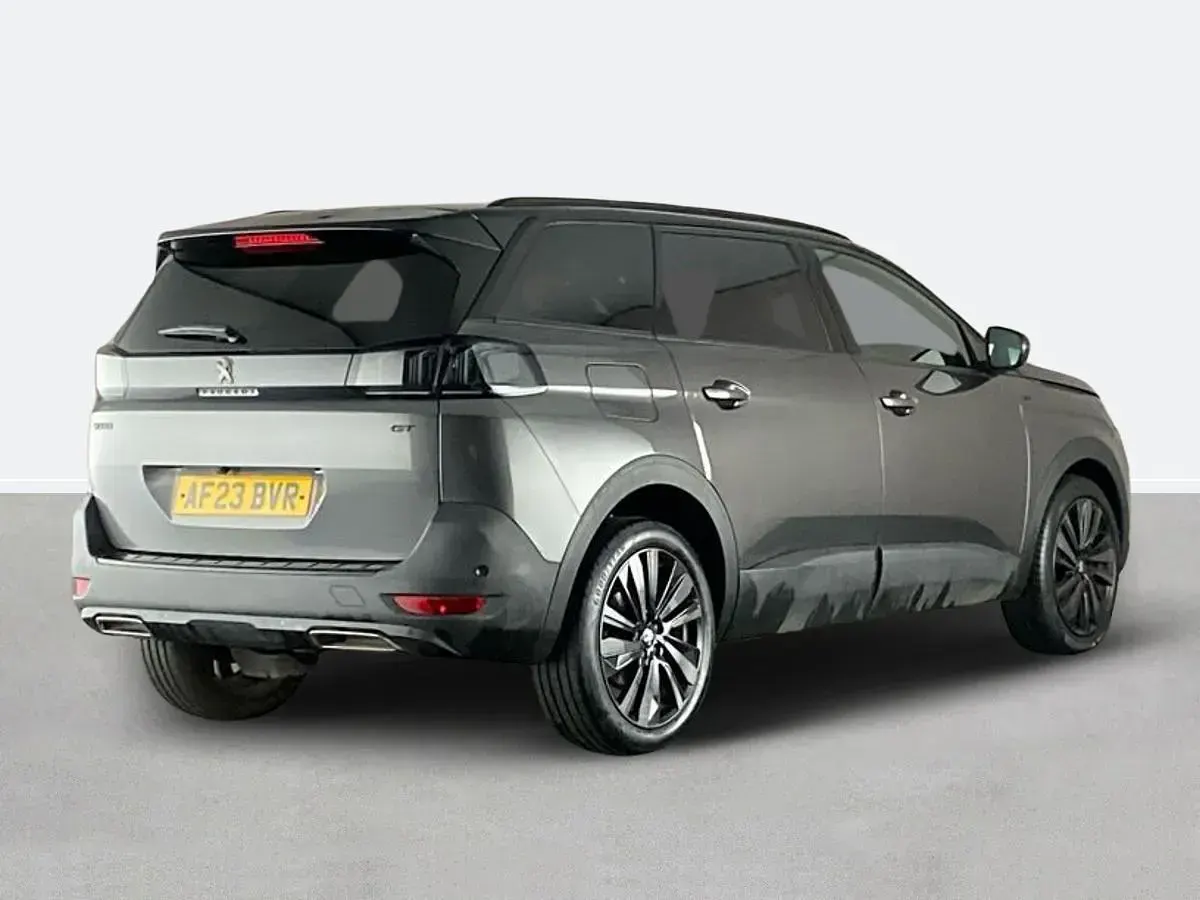 Usado Peugeot 5008 GTi 130 HP (95 kW) 2023 Cinzento SUV