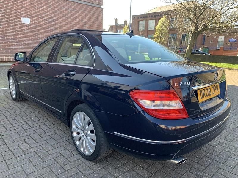 Used Mercedes C220 Elegance 170 HP (125 kW) 2008 Blue Sedan