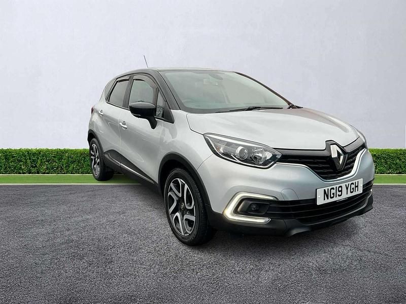 Silver/black Used 2019 Renault Captur Iconic SUV | £8,469 (Fair price) - Image 1/3